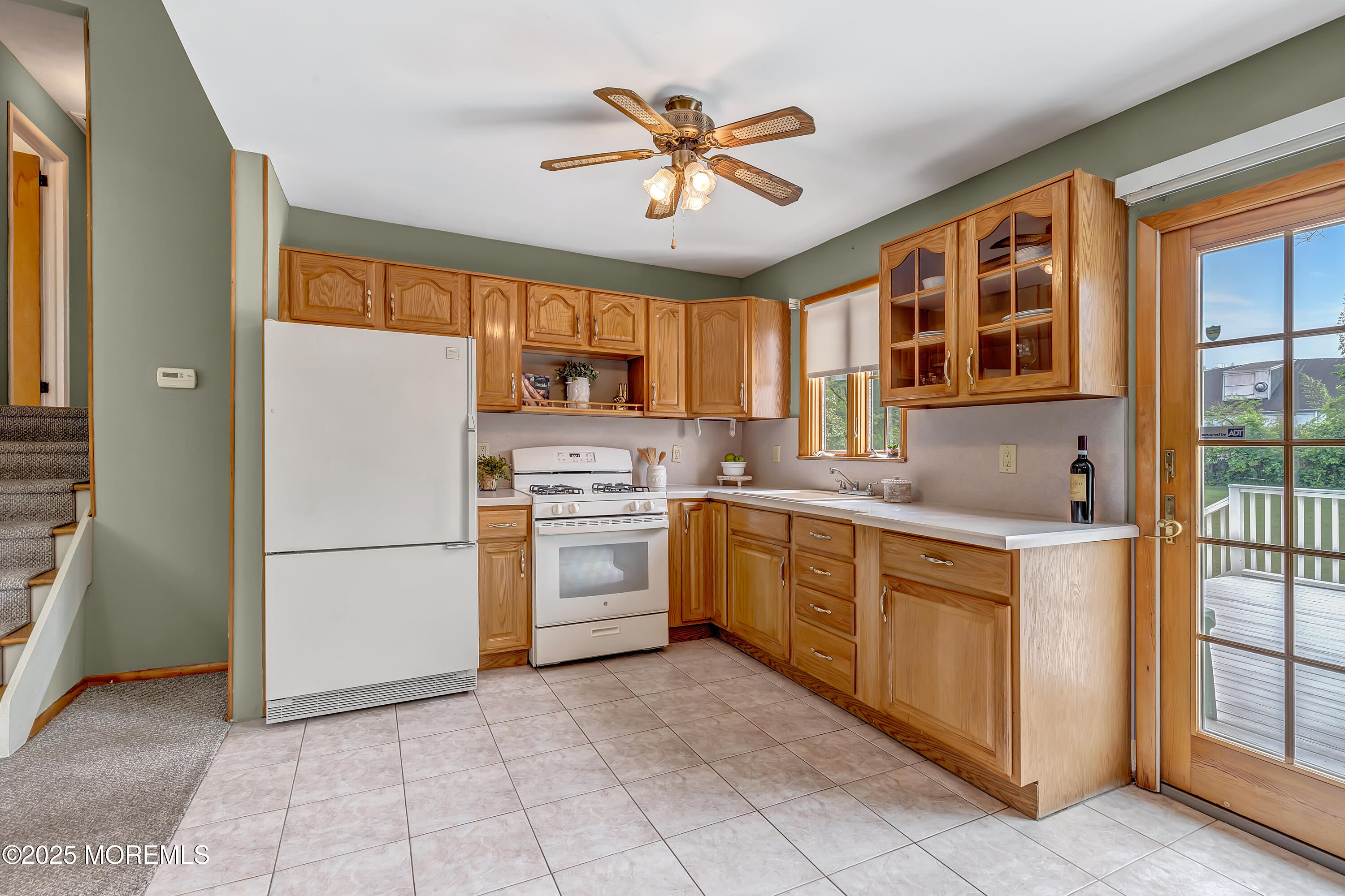 13 Winston Drive, Middletown, New Jersey image 10