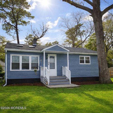 Photo of 20 Foxglove Street, Browns Mills, NJ 08015 (MLS # 22610500)