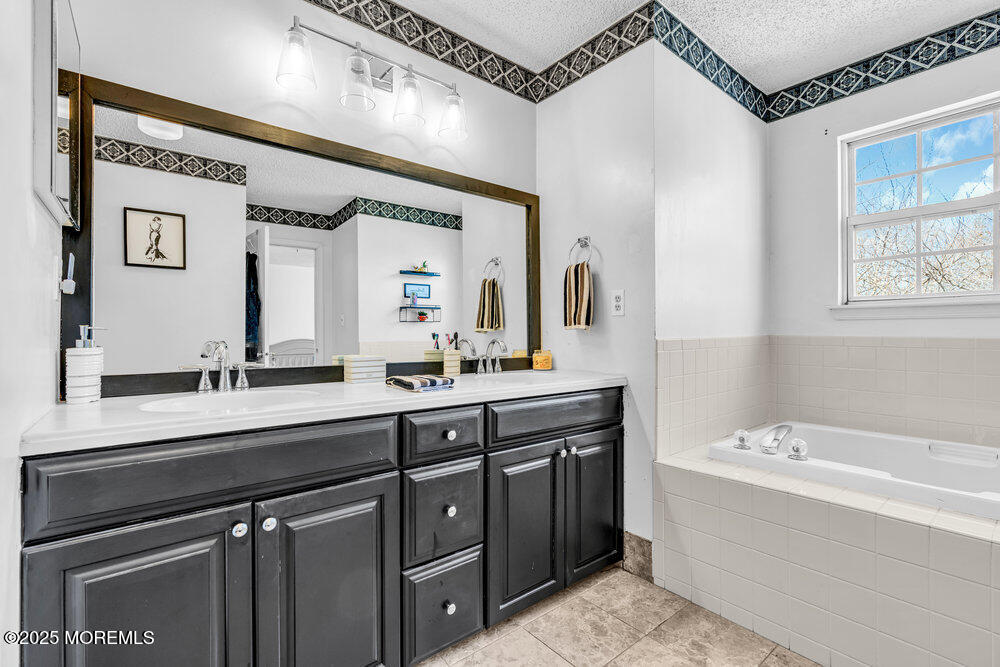 3303 Pepperbush Court, Toms River, New Jersey image 19