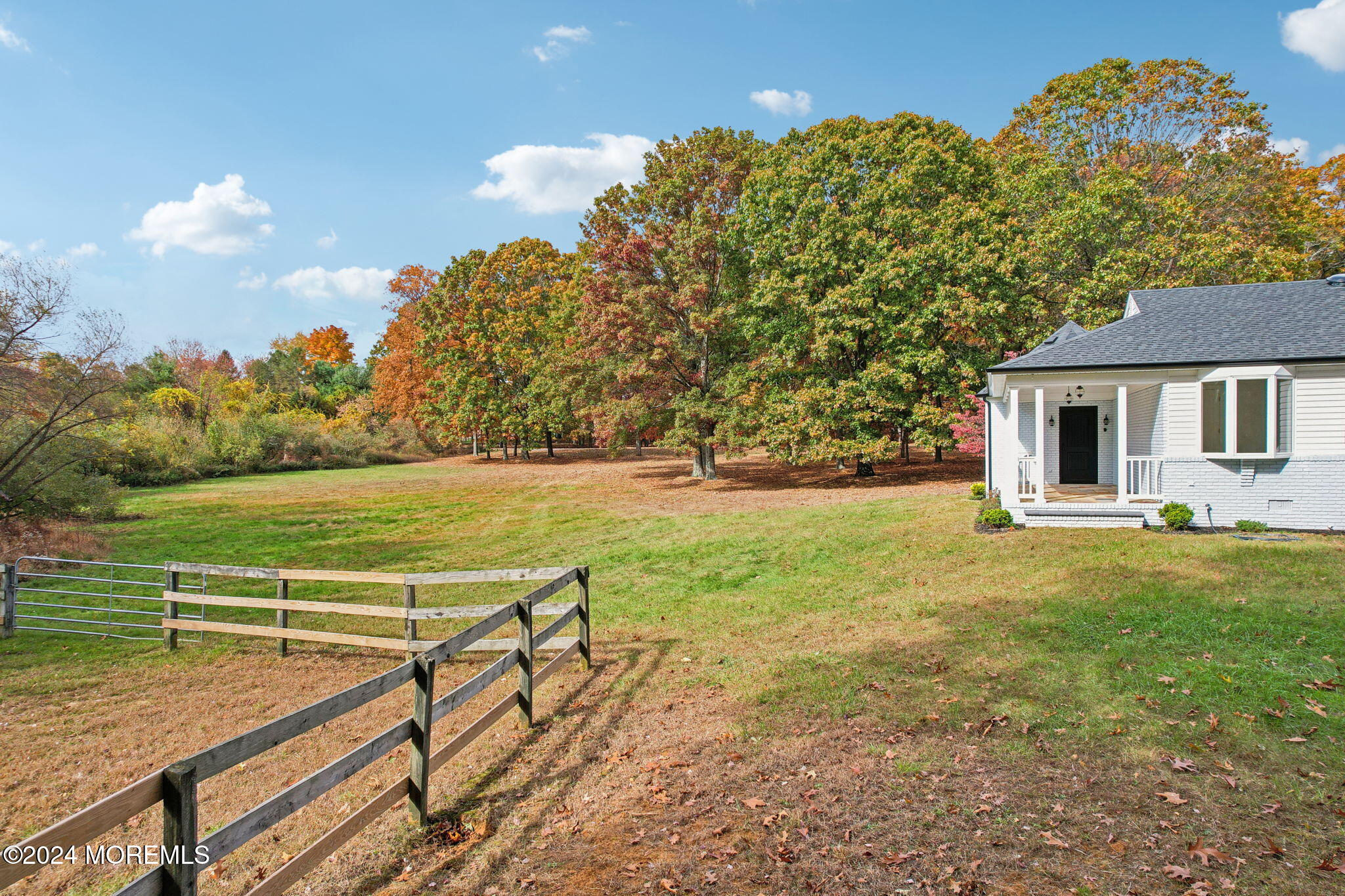 8 Olden Court, Colts Neck, New Jersey image 6