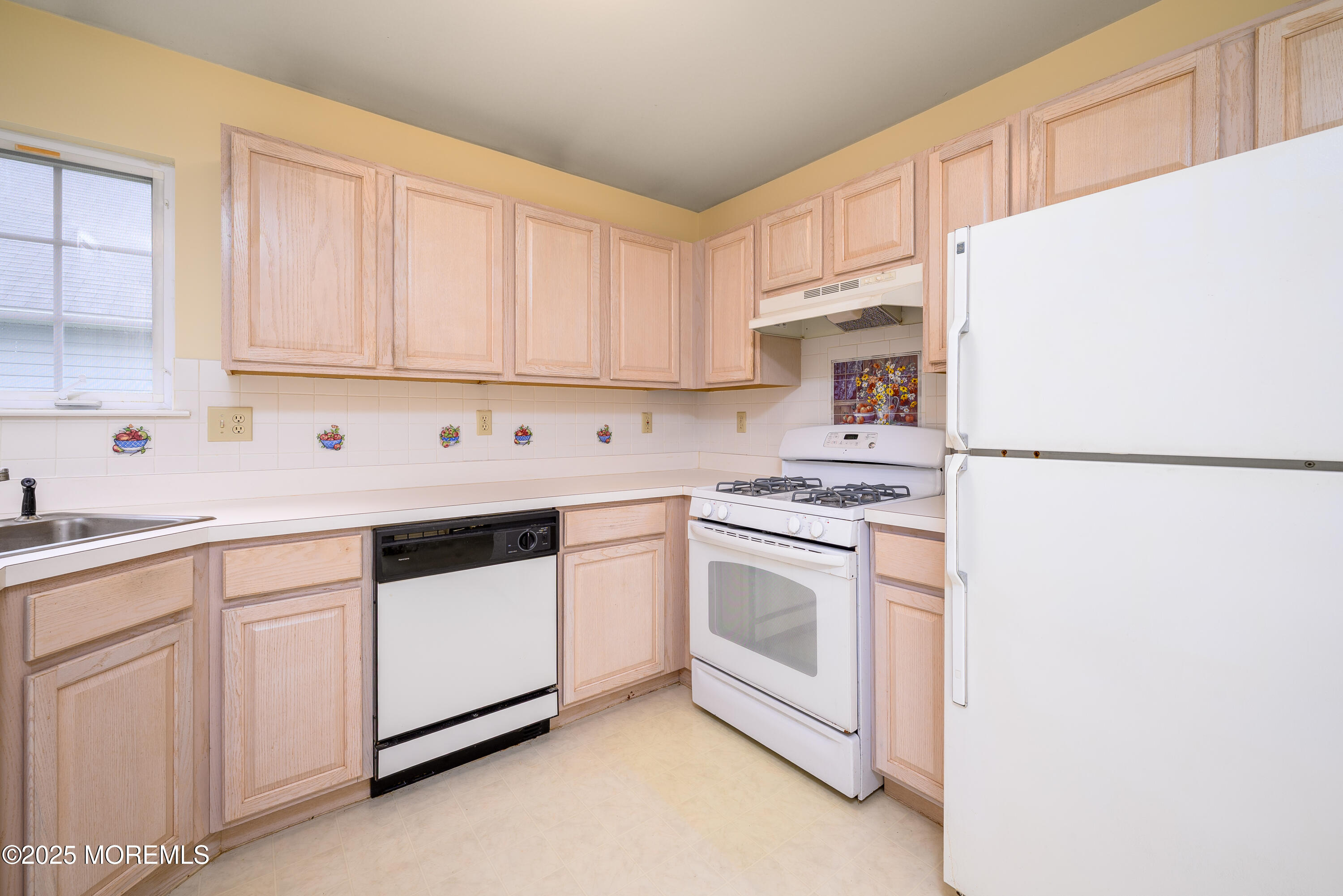 585 Waterford Drive, Manchester, New Jersey image 8