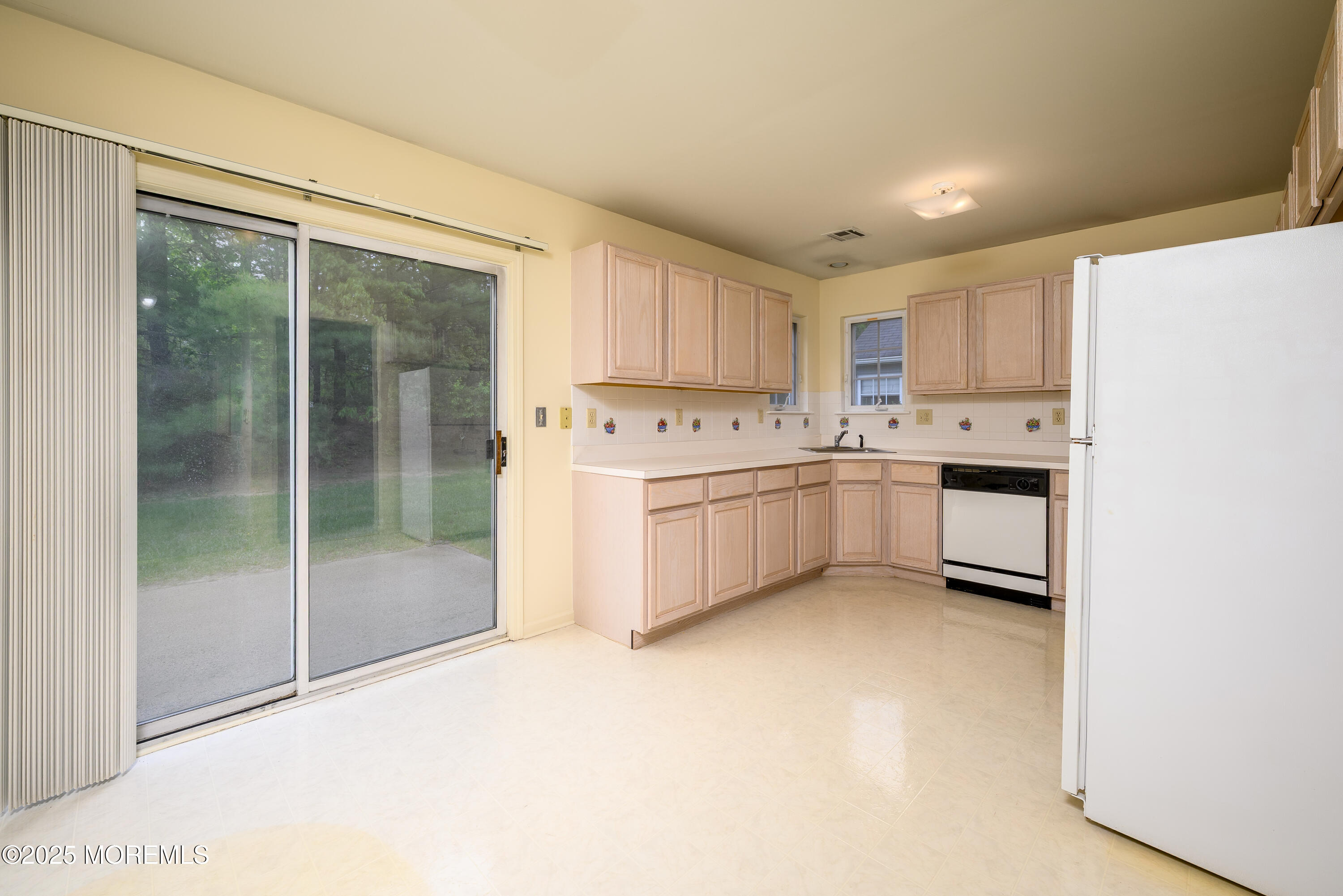 585 Waterford Drive, Manchester, New Jersey image 6