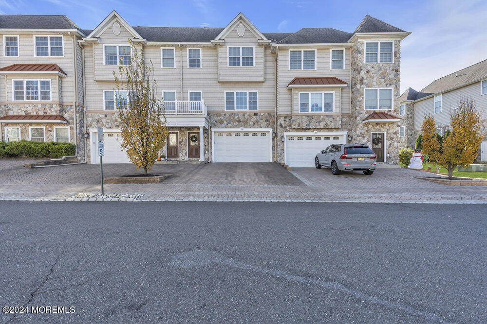 34 White Oak Lane, Aberdeen, New Jersey image 1