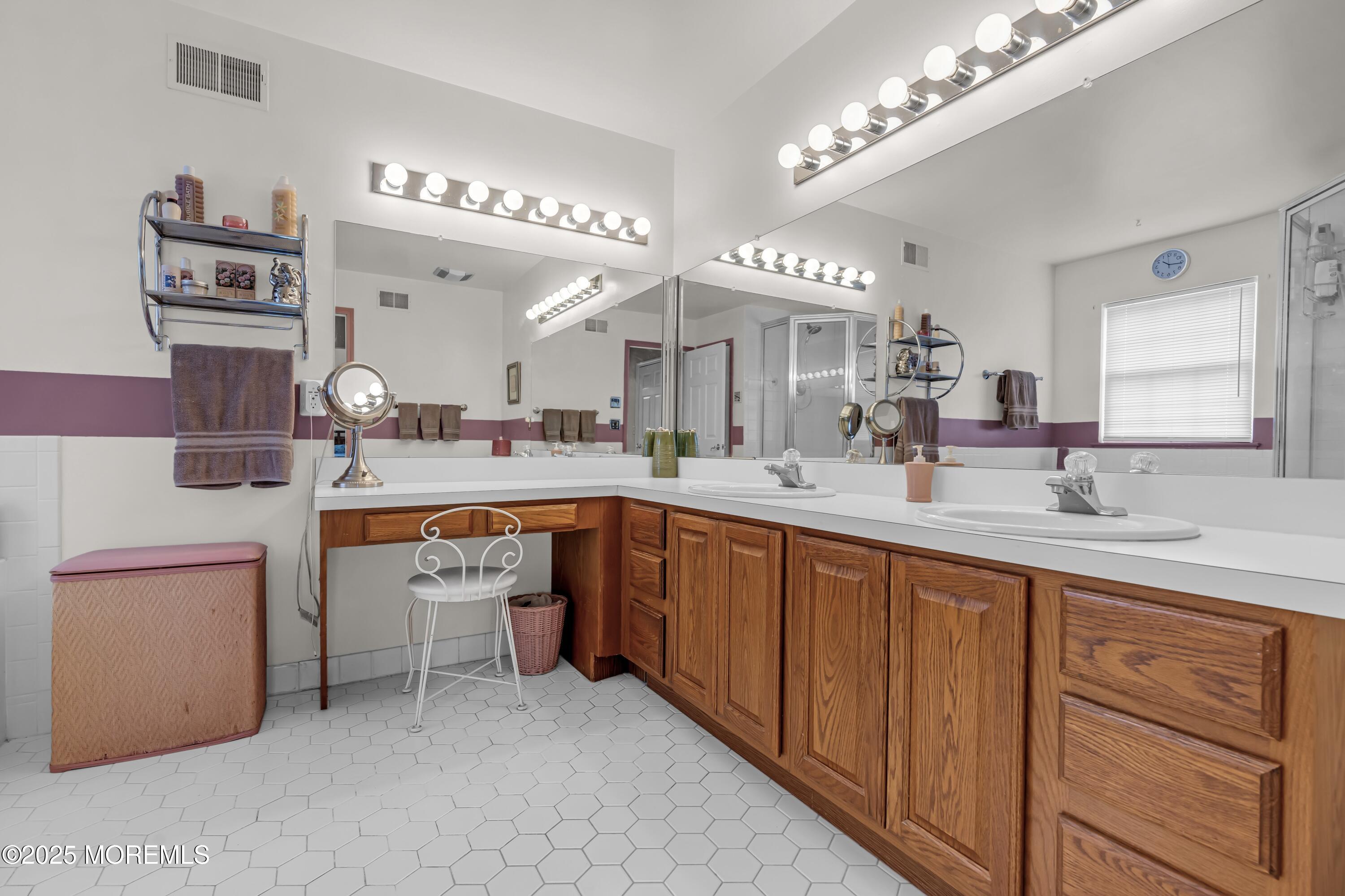 5 Thousand Oaks Terrace, Howell, New Jersey image 37