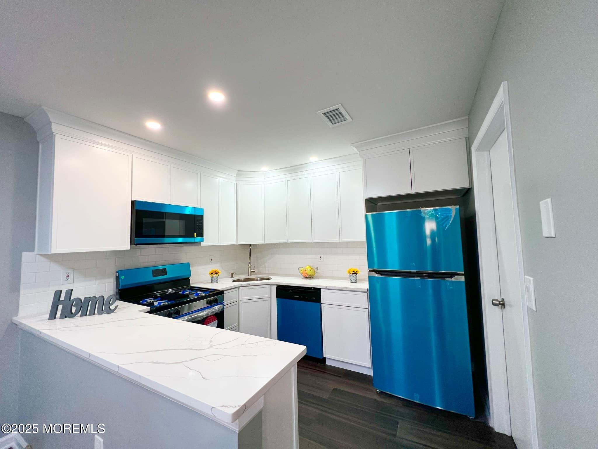 35 Wycoff Way #35, East Brunswick, New Jersey image 6
