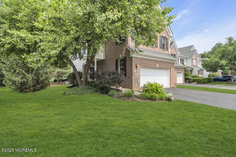 76 Deepwater Circle