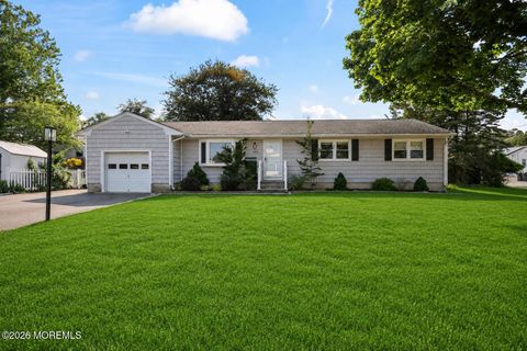Homes For Sale - 732 Lions Lane<br/> Brick, NJ 08723