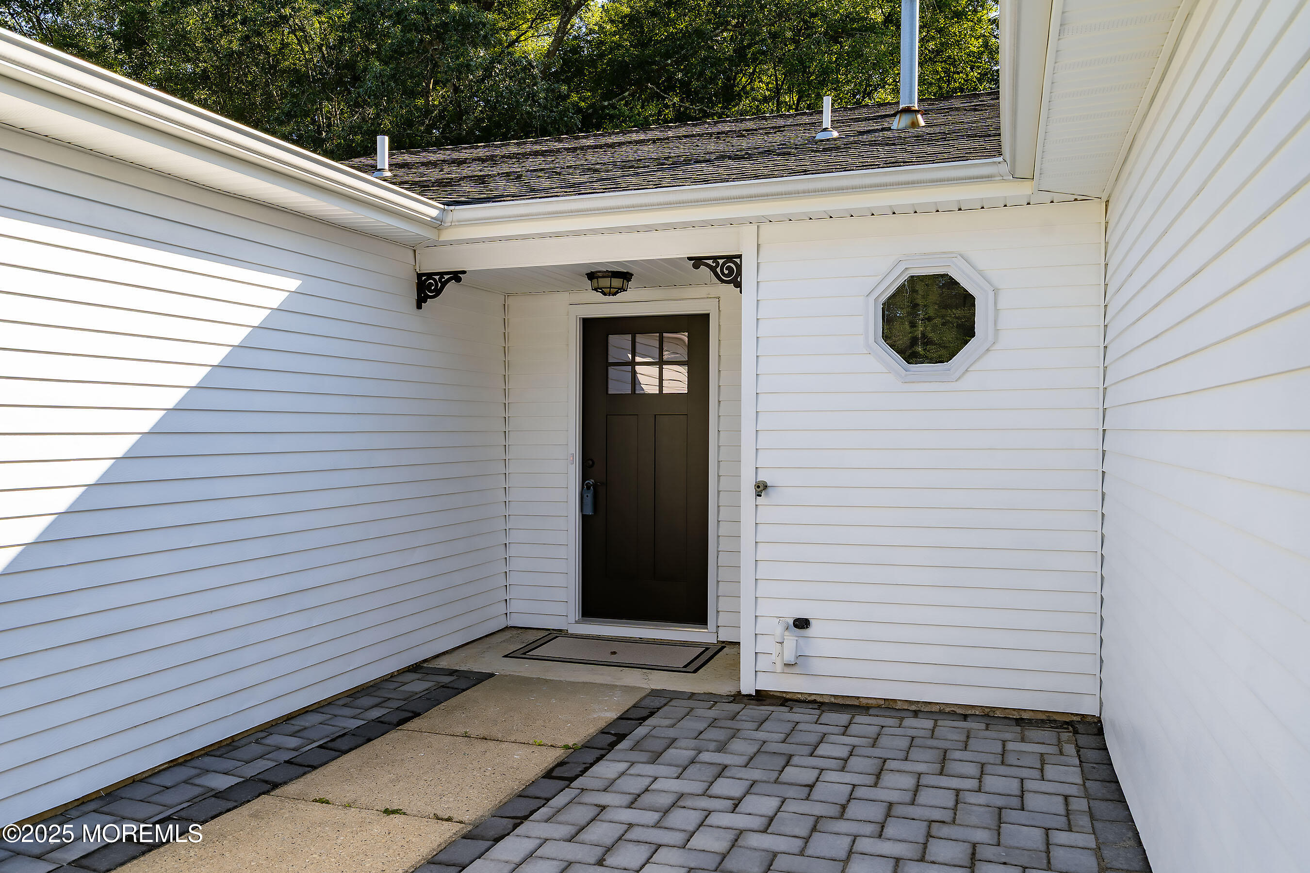 94 Everest Drive S