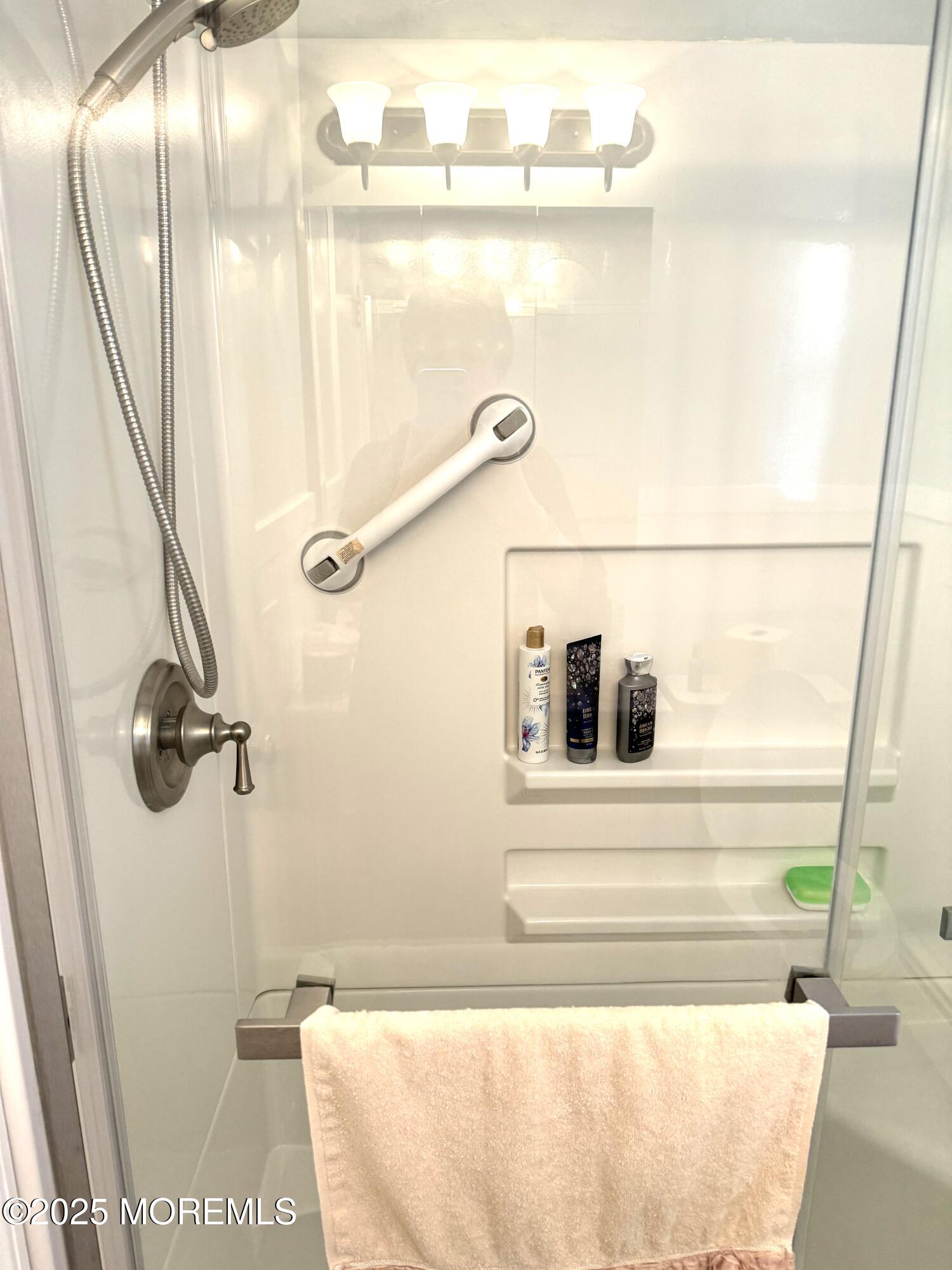 16 Palm Springs Court, Toms River, South Dakota image 11