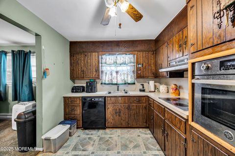 Homes For Sale - 3 Carlo Drive<br/> Keansburg, NJ 07734