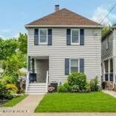 MLS: 22513216