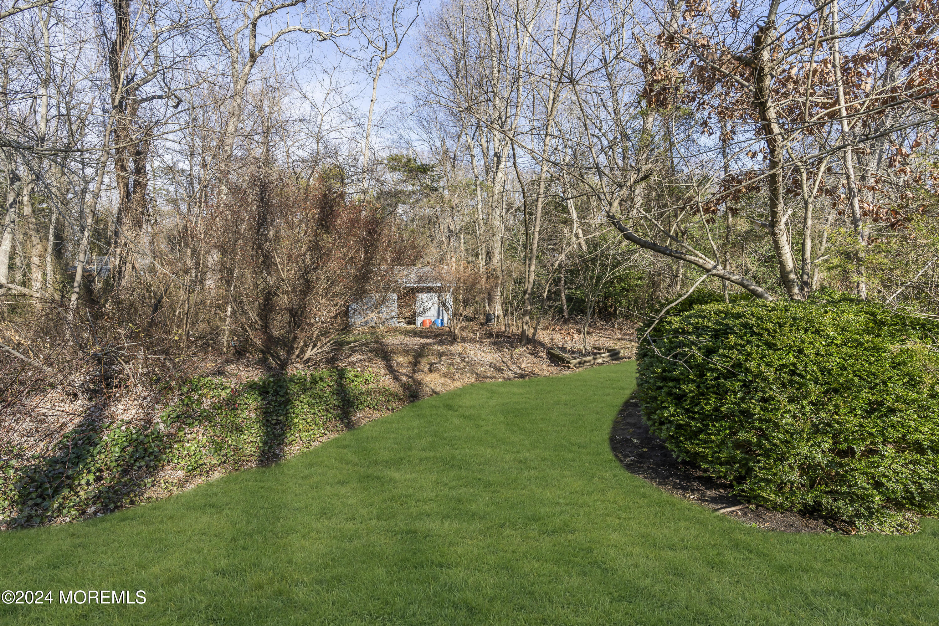 133 W Millstream Road, Cream Ridge, New Jersey image 35