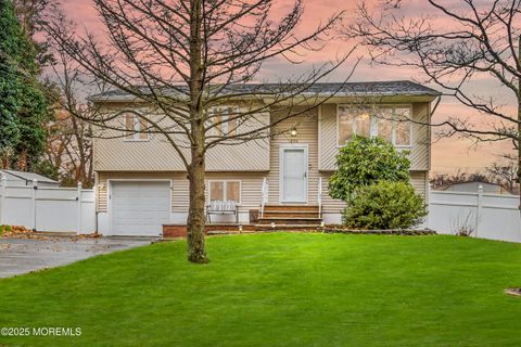 Photo of 620 Hillside Drive, Toms River, NJ 08753 (MLS # 22535107)