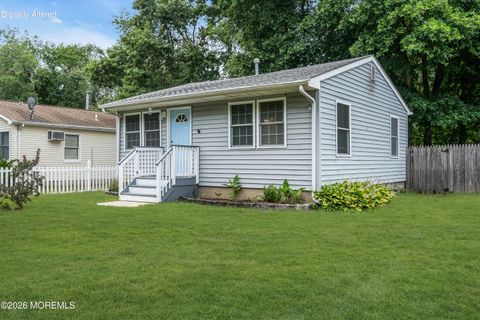 Homes For Rent - 65 Lighthouse Drive<br/> Ocean County, Waretown, NJ 08758