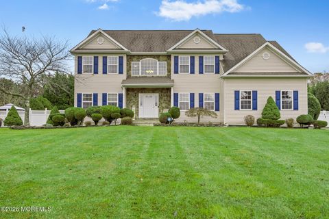 Photo of 11 Clear Stream Court, Manchester, NJ 08759 (MLS # 22601076)