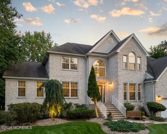 2 Amanda Court Manalapan NJ 07726