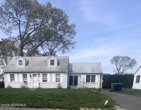 Homes For Rent - 241 Pinewood Avenue<br/> Oakhurst, NJ 07755