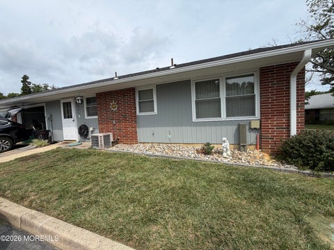 Condo For Sale - 572A Sheffield Court<br/> Ocean County, Lakewood, NJ 08701