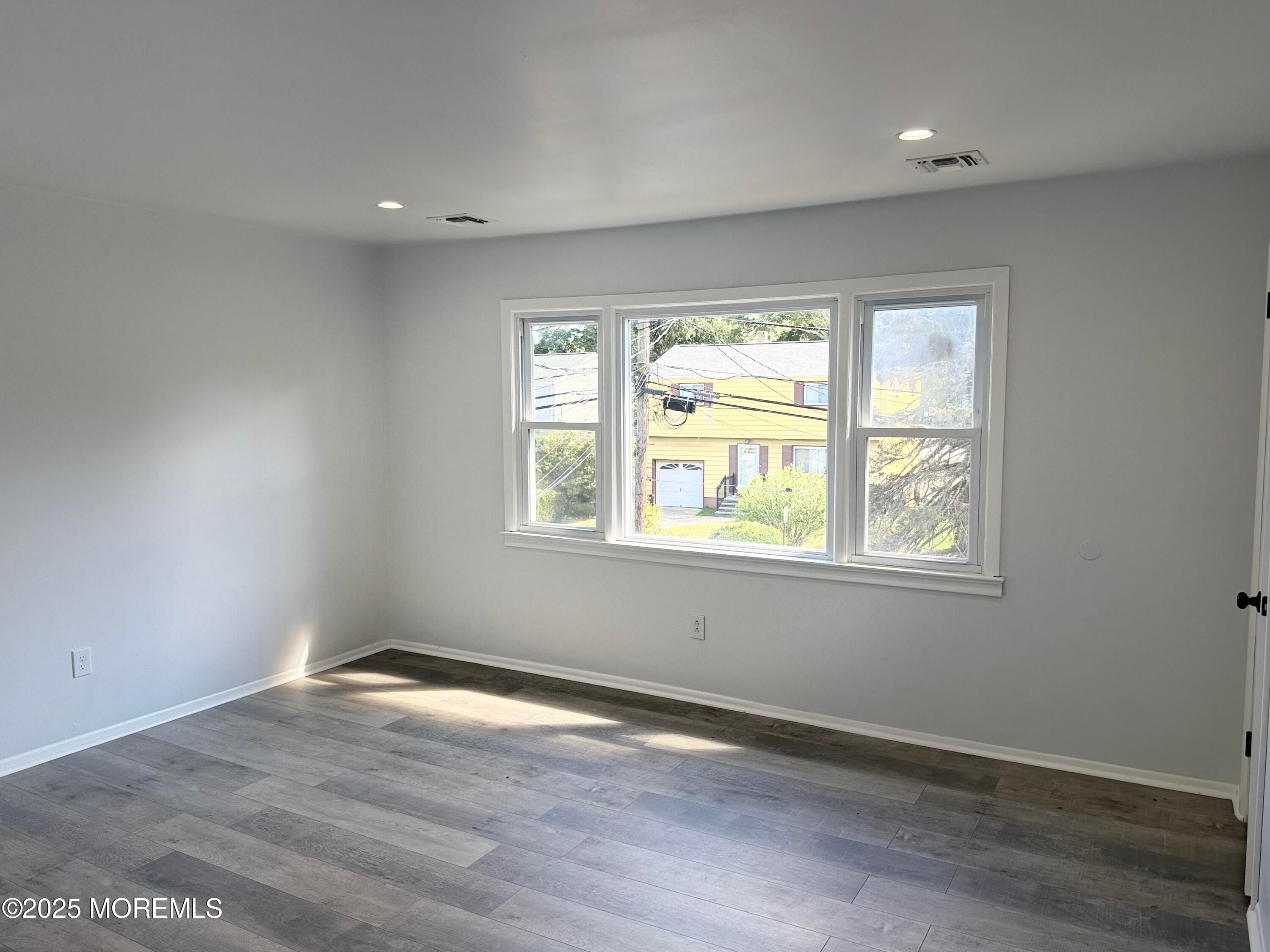 55 Chapin Avenue 2nd Floor