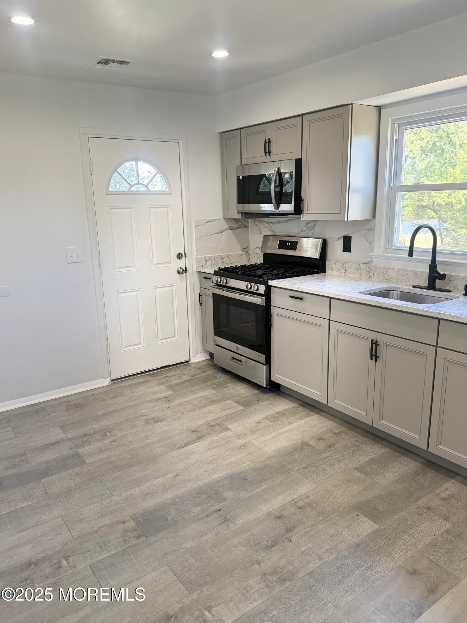 55 Chapin Avenue 2nd Floor