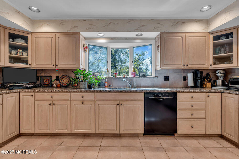 642 Rankin Road, Brielle, New Jersey image 14