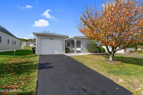 Photo of 42 Sidney Court, Brick, NJ 08724 (MLS # 22601209)