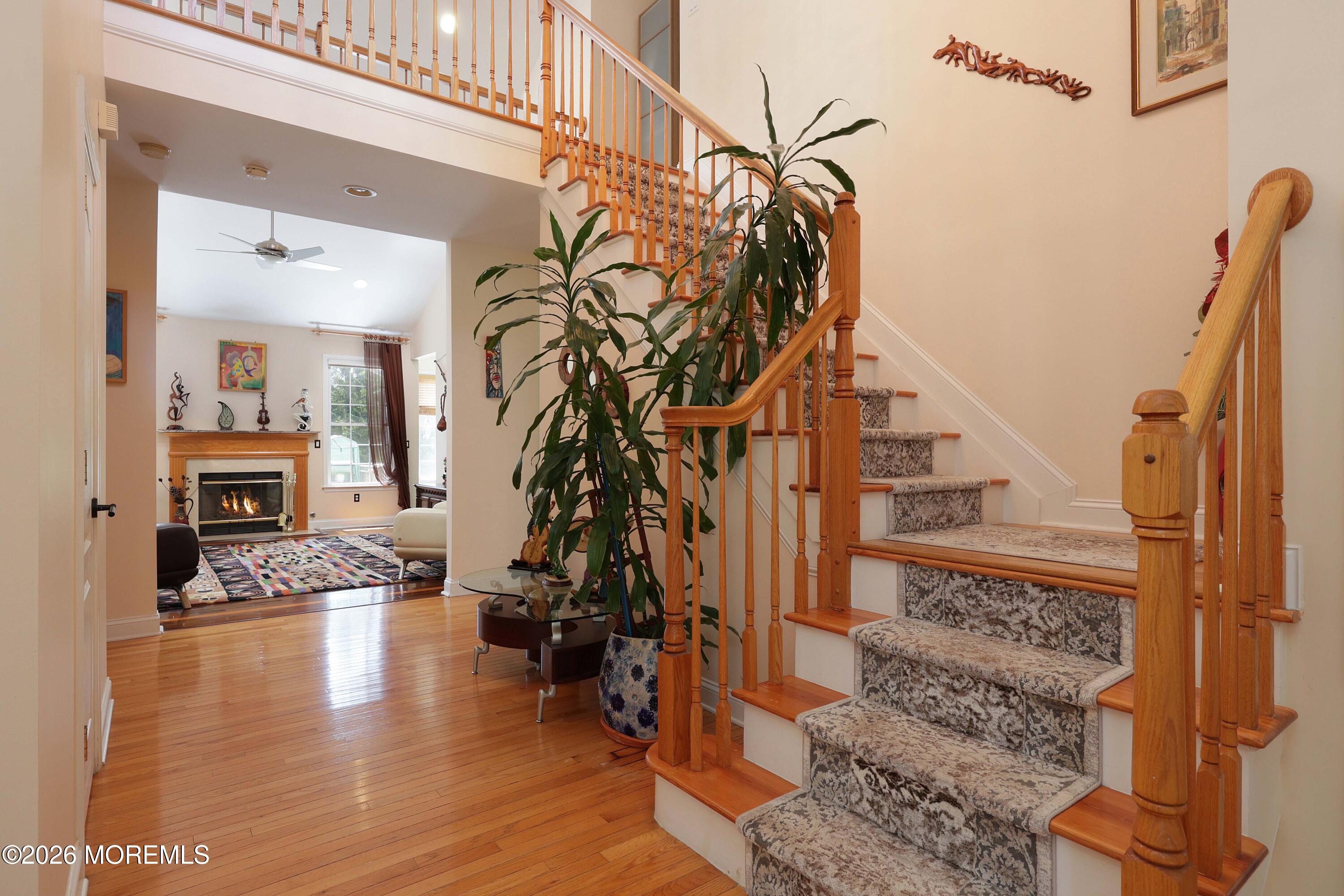 9 W Parsonage Way