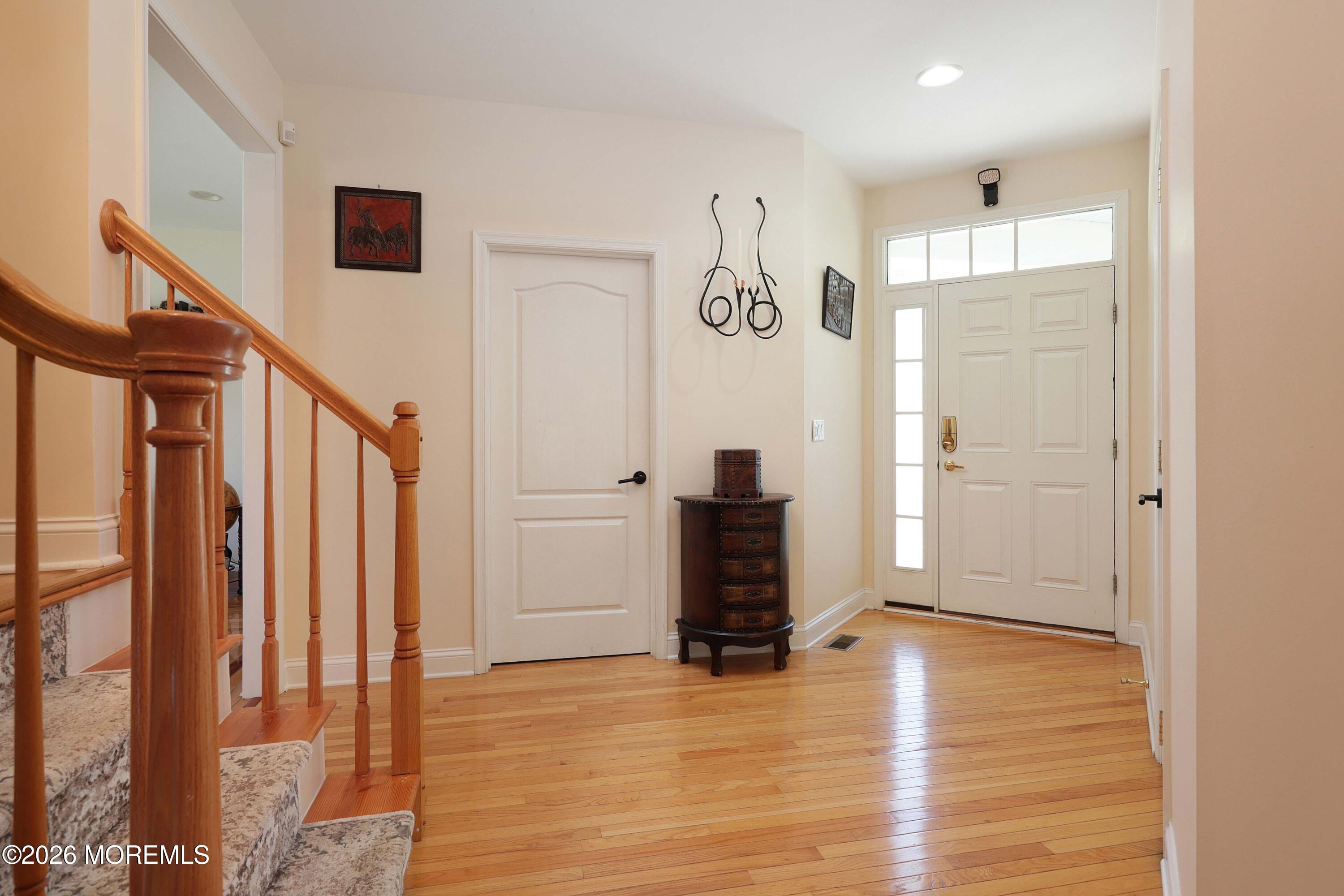 9 W Parsonage Way
