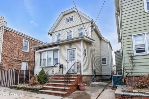 Photo of 6 Lincoln Place, East Rutherford, NJ 07073 (MLS # 22601499)