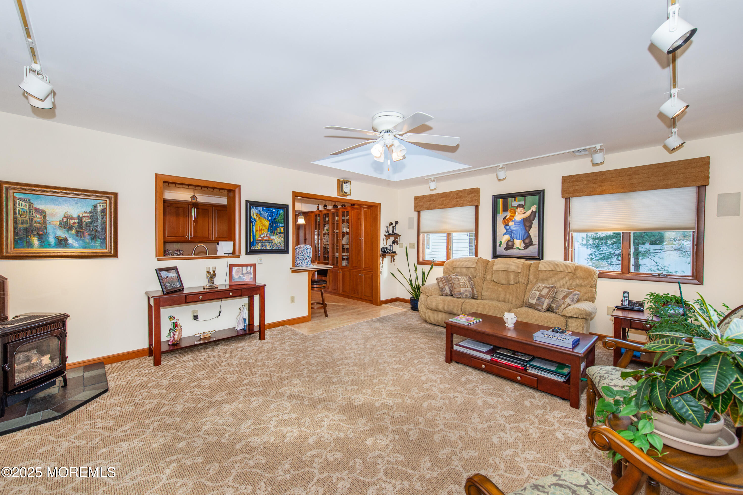 4 Maxwell Lane, Manalapan, New Jersey image 2