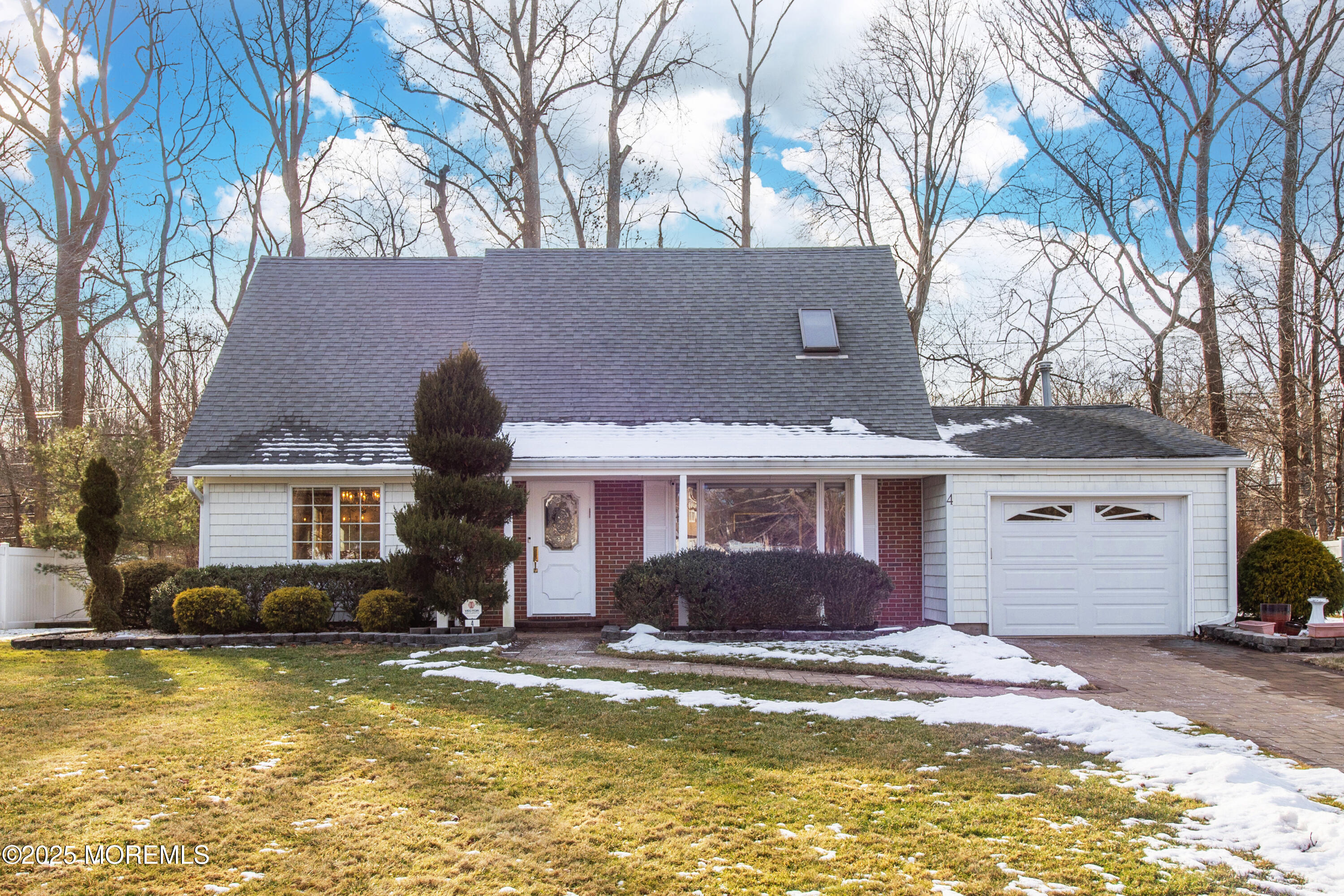 4 Maxwell Lane, Manalapan, New Jersey image 1