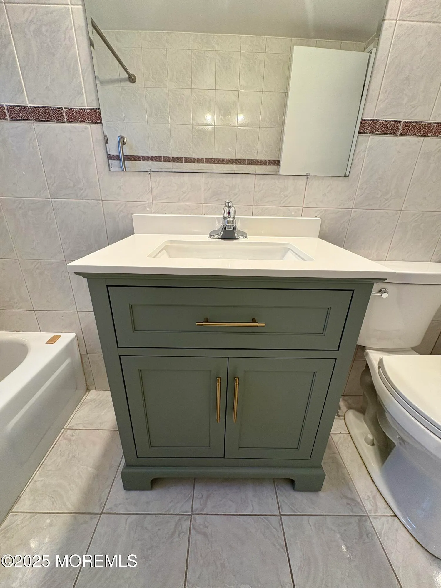 Belmar, New Jersey 07719, United States, 1 Bedroom Bedrooms, ,1 BathroomBathrooms,Residential,Active,252421