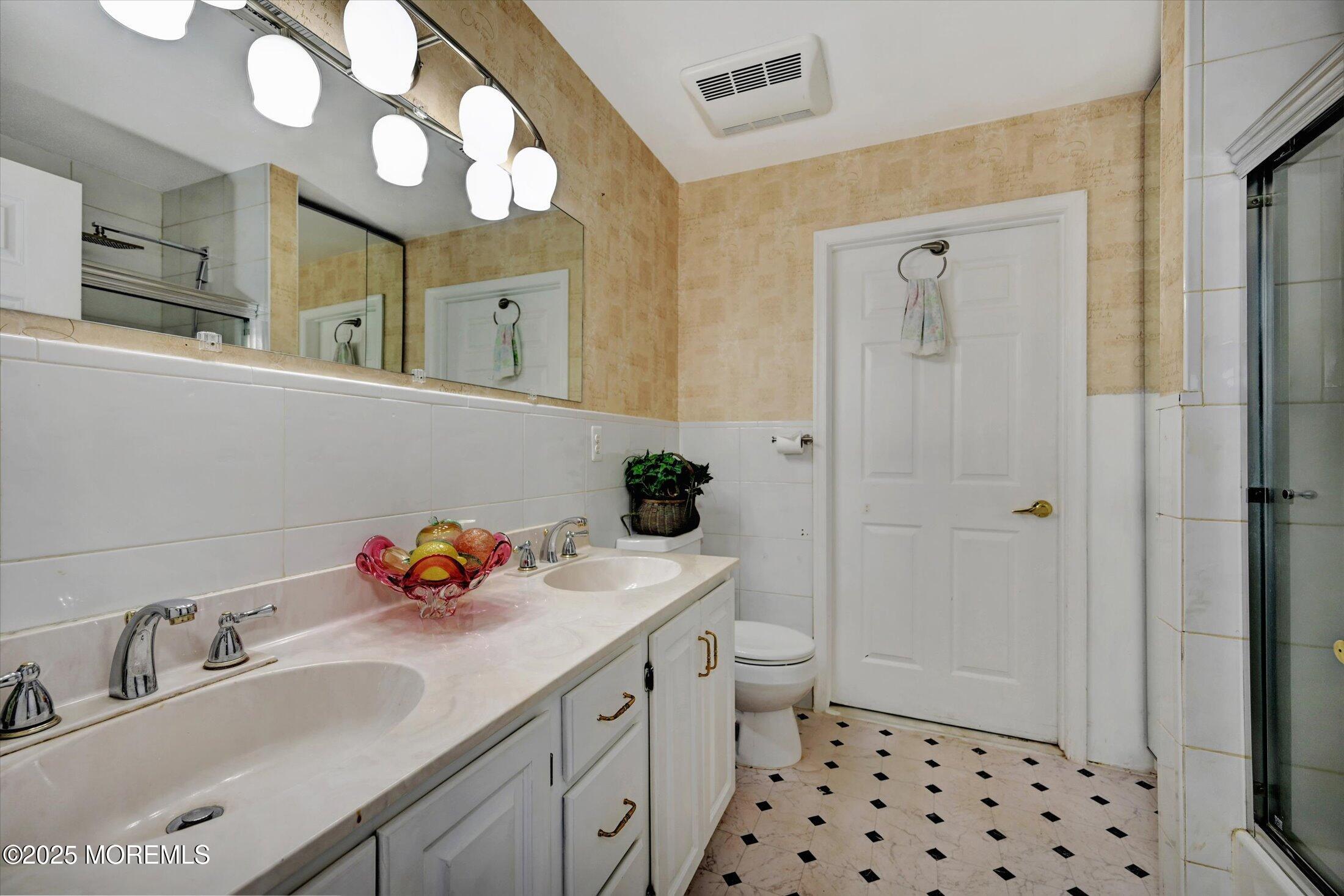 20 Deer Run Drive, Millstone, New Jersey image 26