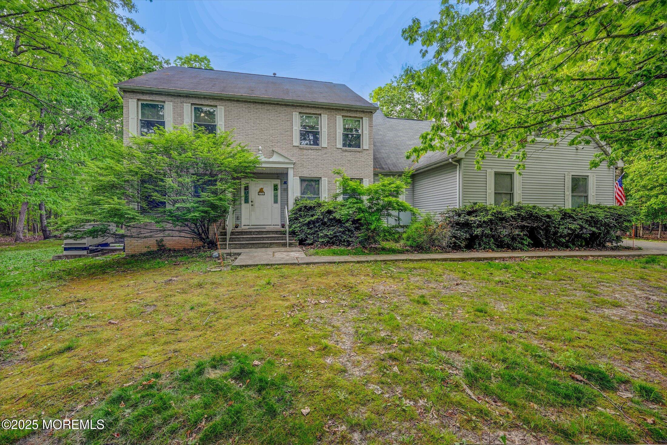 20 Deer Run Drive, Millstone, New Jersey image 1