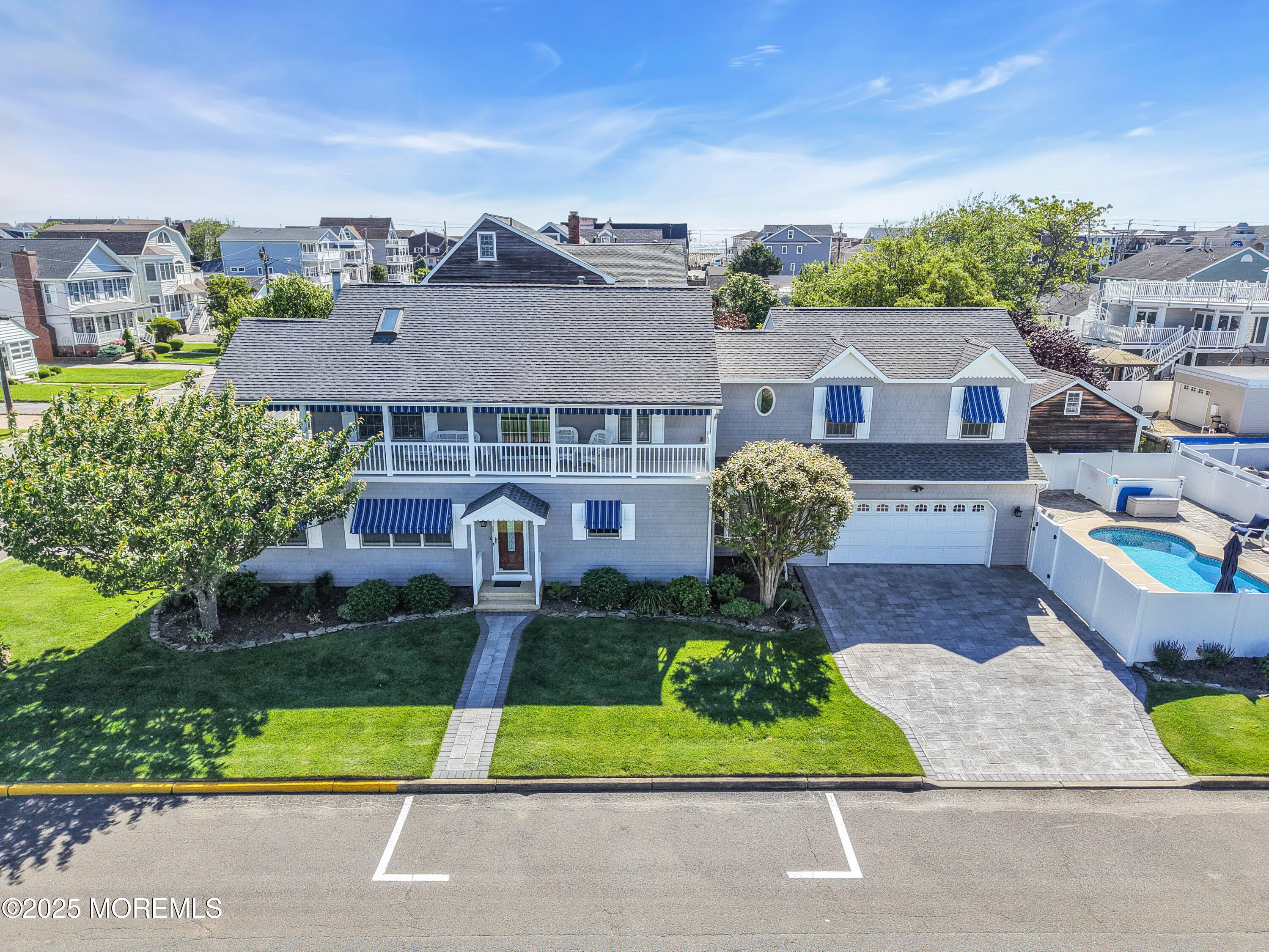 118 New York Avenue
