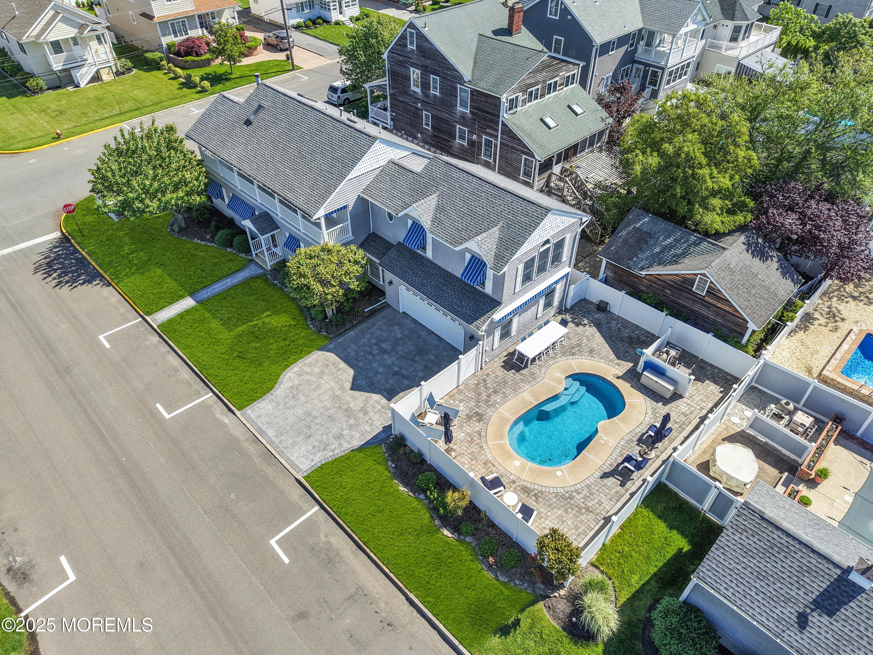 118 New York Avenue