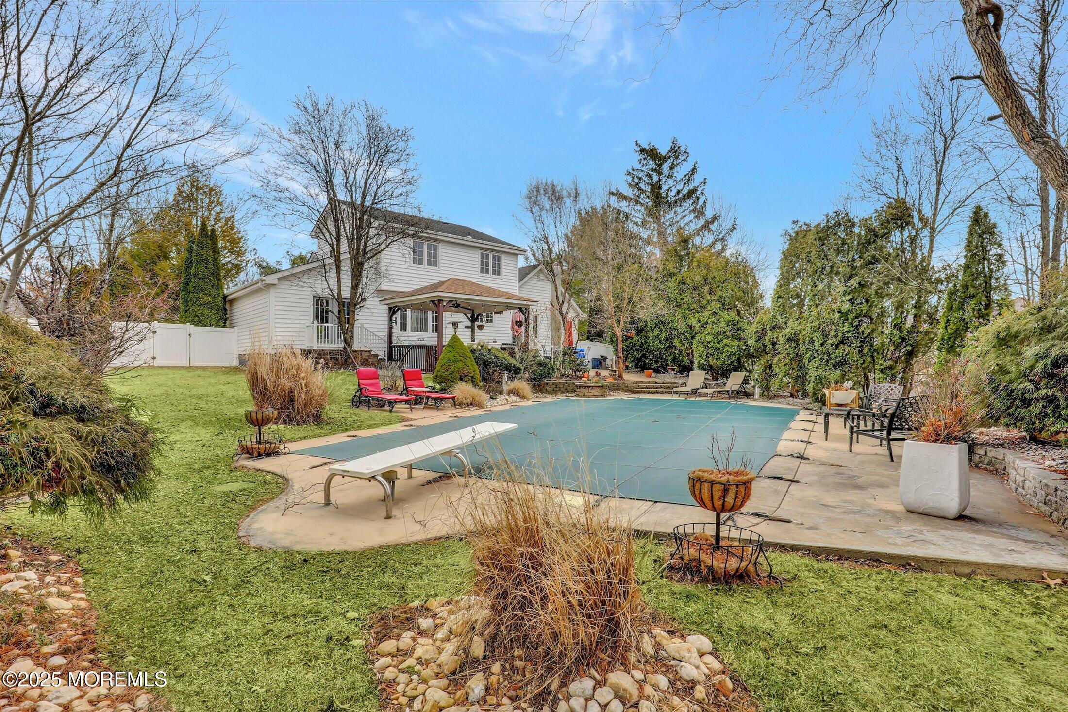 22 Cloverleaf Drive, Marlboro, New Jersey image 43