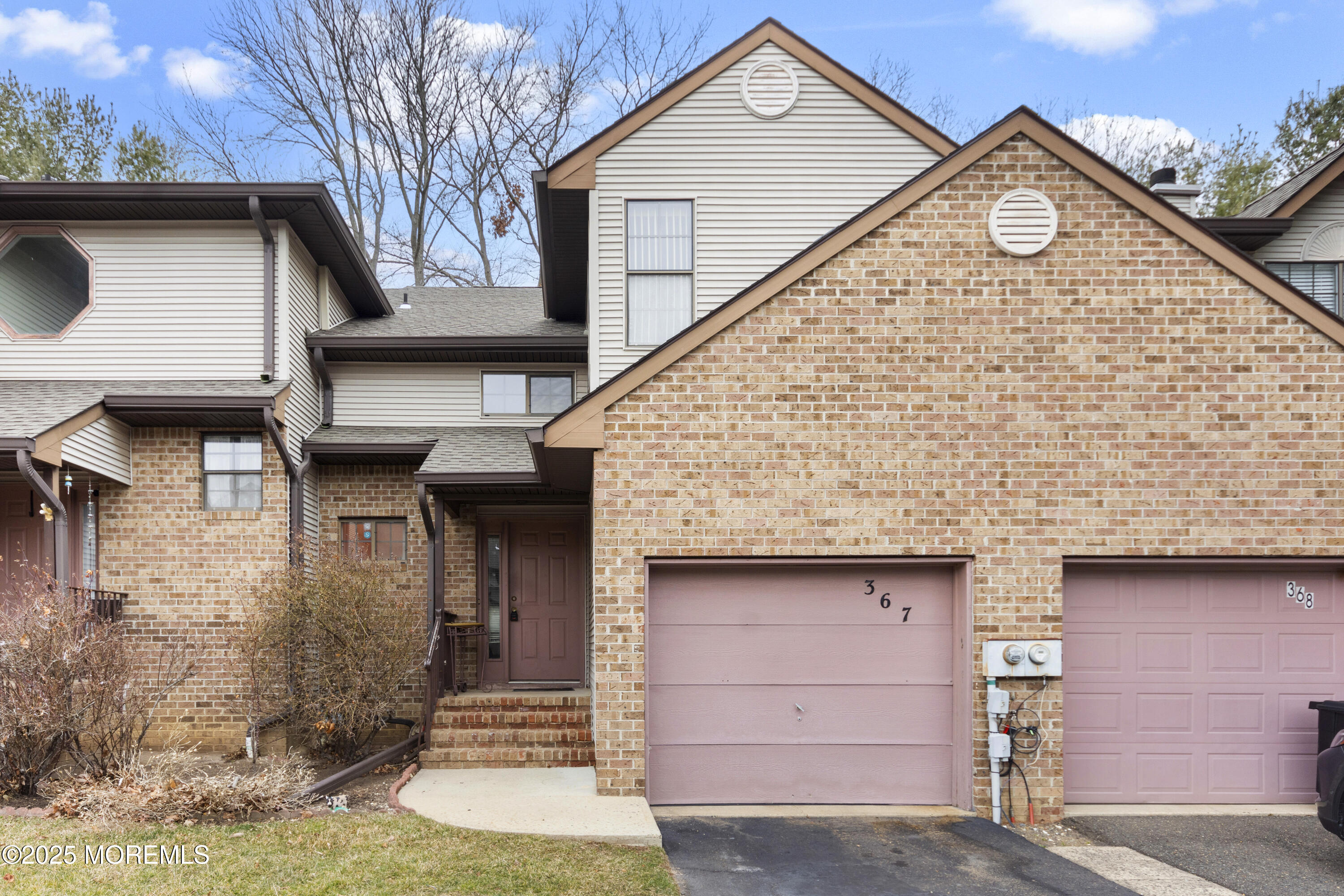 367 Oak Knoll Drive #36-7, Manalapan, New Jersey image 1