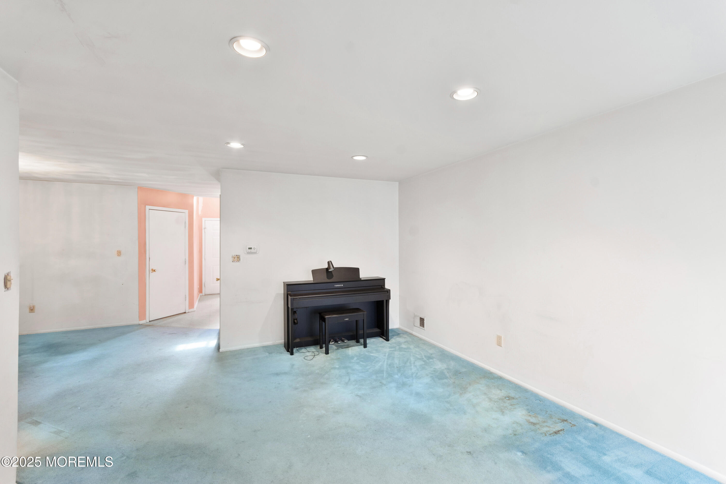 367 Oak Knoll Drive #36-7, Manalapan, New Jersey image 15