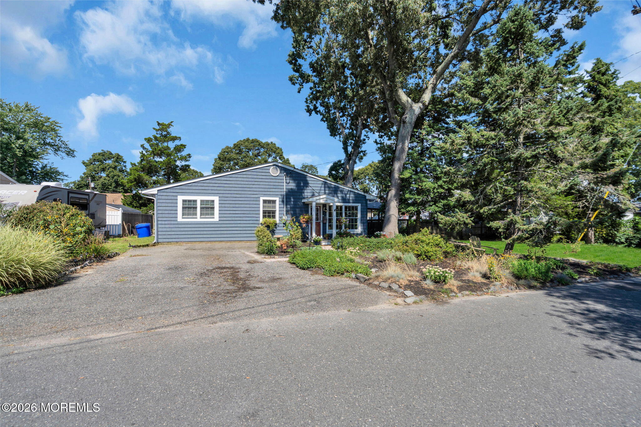594 Robinhood Road