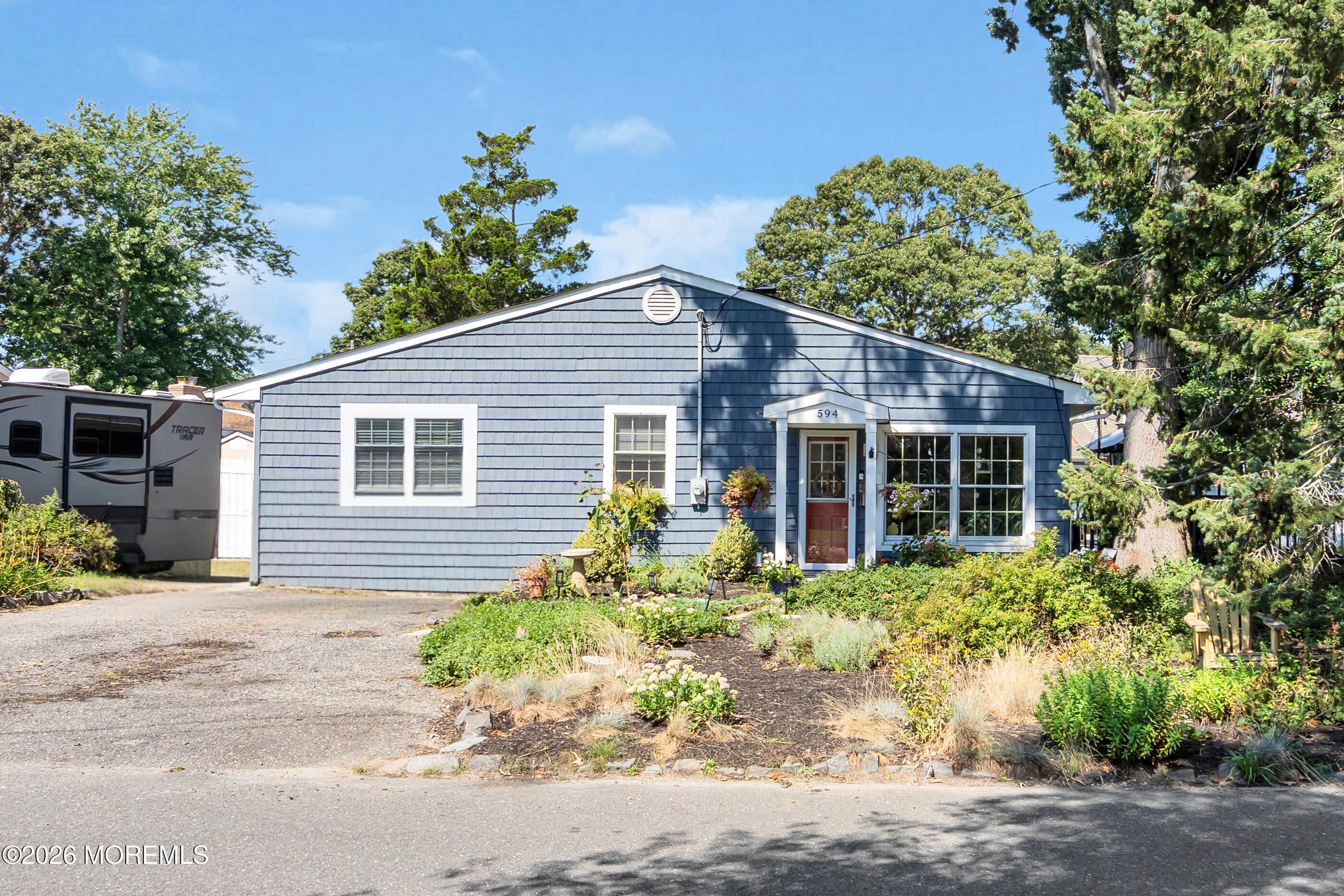 594 Robinhood Road