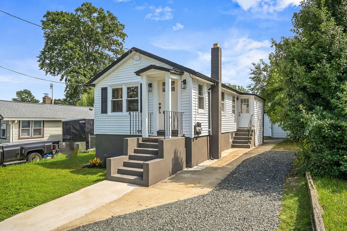 181 Hilltop Boulevard