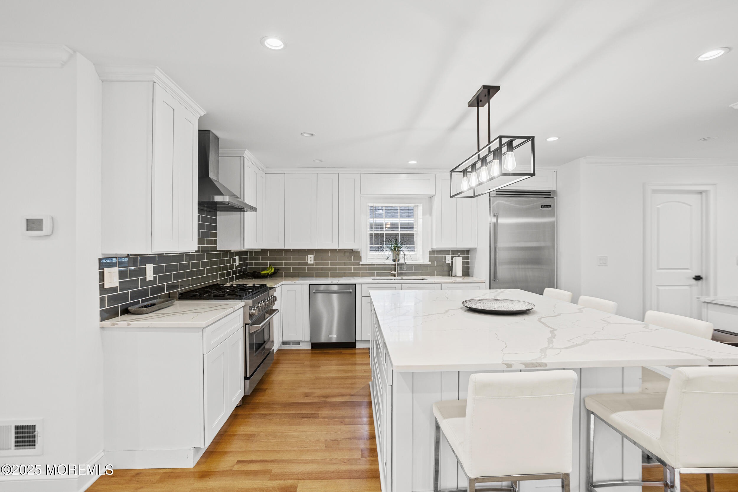 196 Highwood Road, Oakhurst, New Jersey image 12