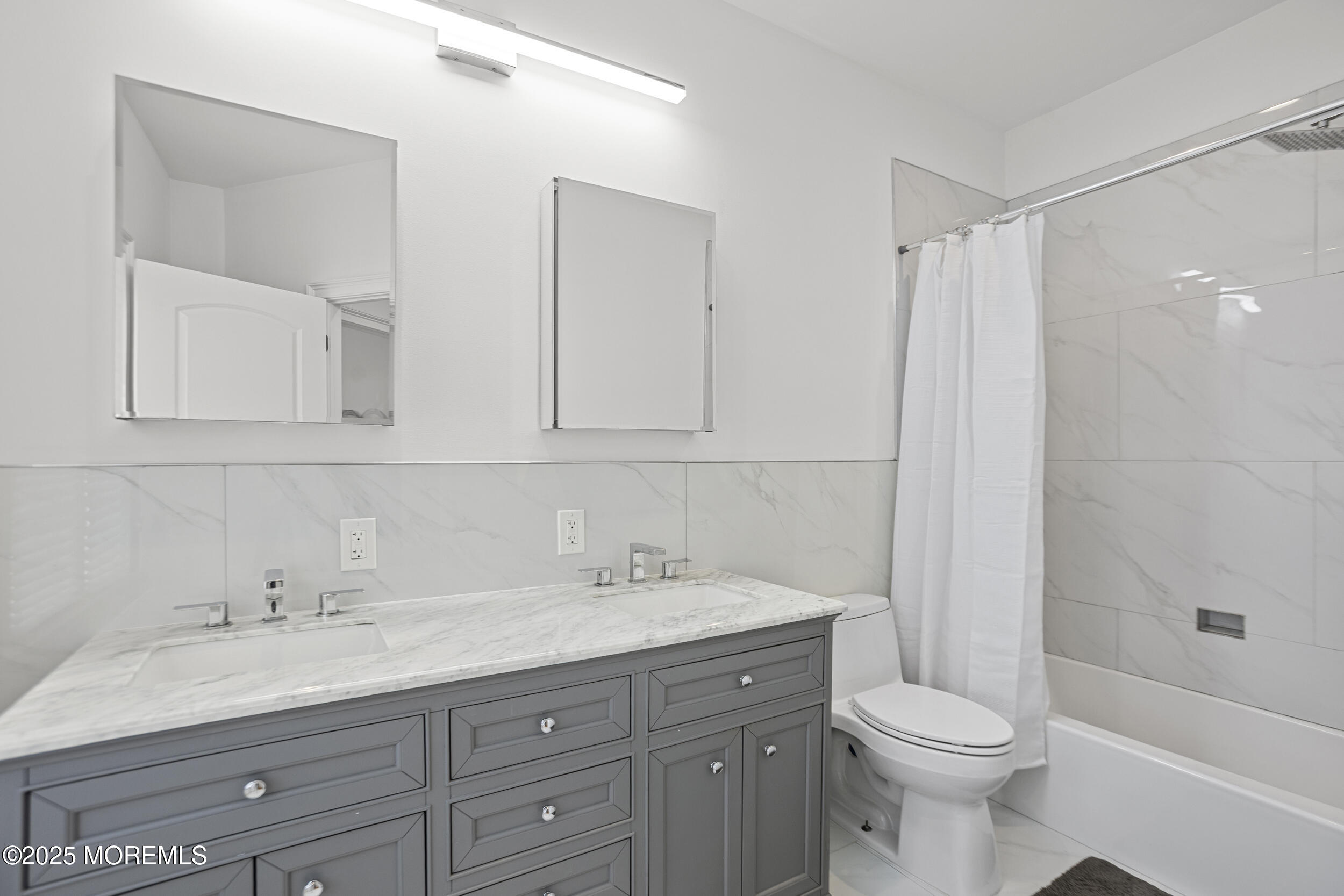 196 Highwood Road, Oakhurst, New Jersey image 28
