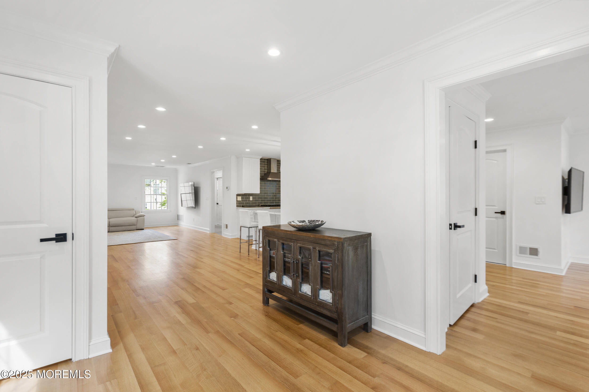 196 Highwood Road, Oakhurst, New Jersey image 4