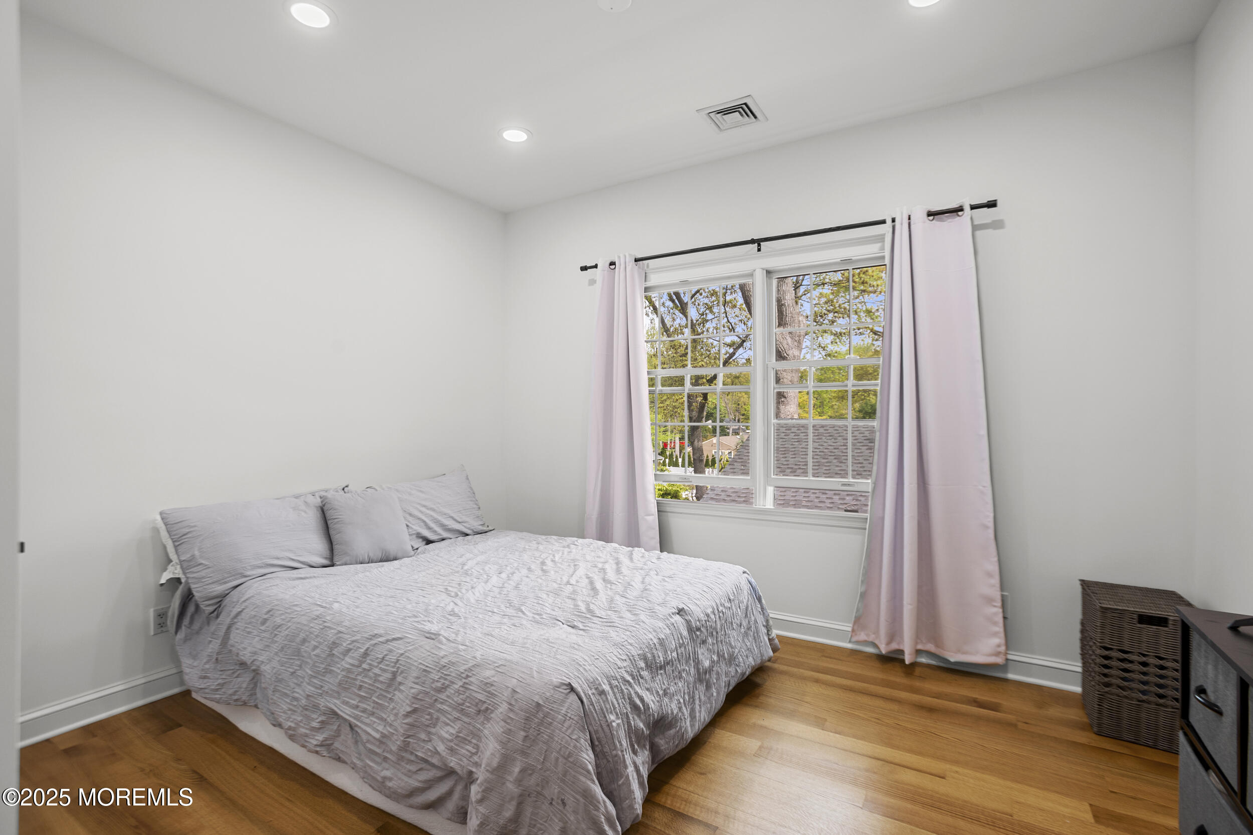 196 Highwood Road, Oakhurst, New Jersey image 26