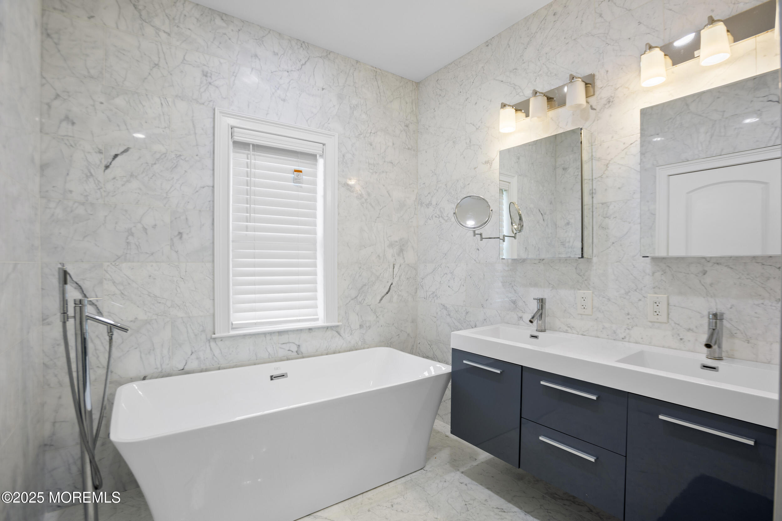 196 Highwood Road, Oakhurst, New Jersey image 24