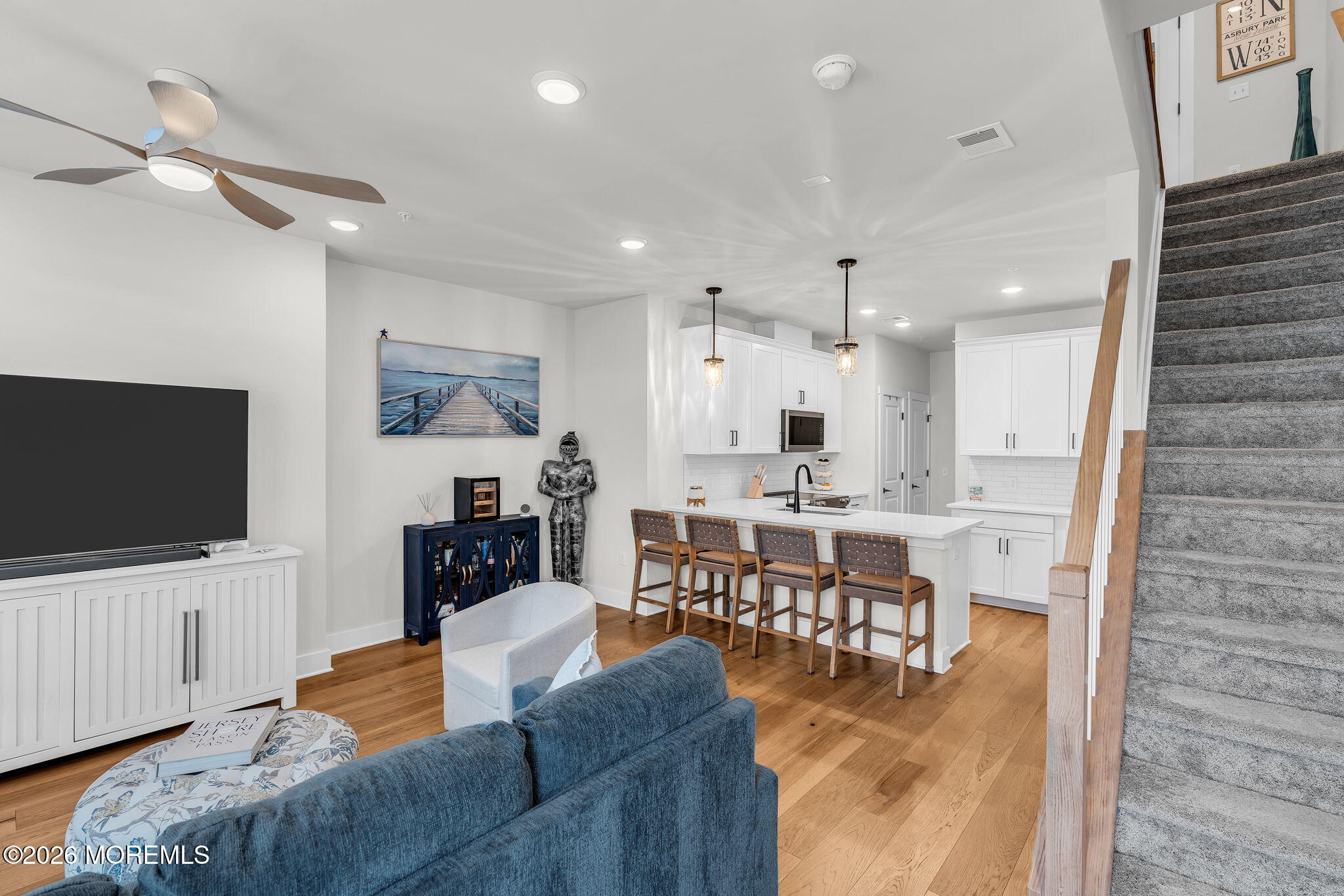 1403 Kingsley Street 204