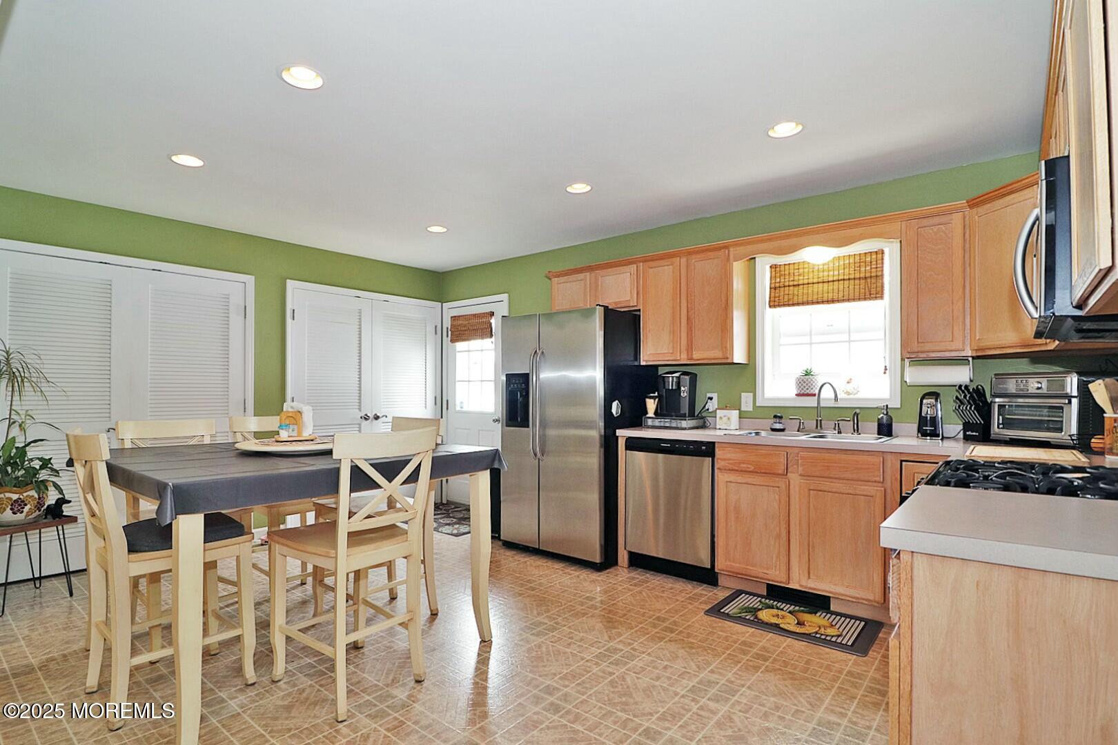 630 Goose Place, Toms River, New Jersey image 18