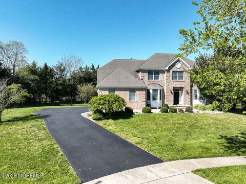 Homes For Sale - 18 Willow Court<br/> Manahawkin, NJ 08050
